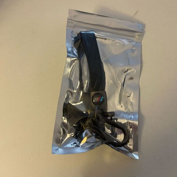 BMW Motorsports logo Key Fob Keychain in Black Leather NWT - Picture 5 of 5